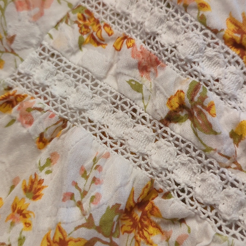 Hester & Orchard Harmony Lace Peasant Blouse W/Ruched Button Front & 3/4 Sleeves - Picture 14 of 16